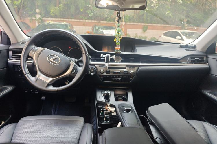 Used Lexus ES 2014 250 Elite Edition