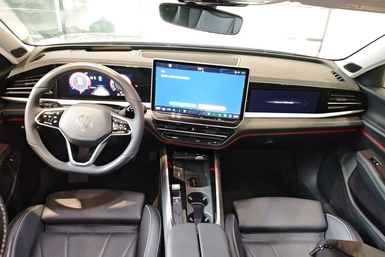 Used Volkswagen Passat 2025 Pro 380TSI Dragon Supreme Edition Center Console