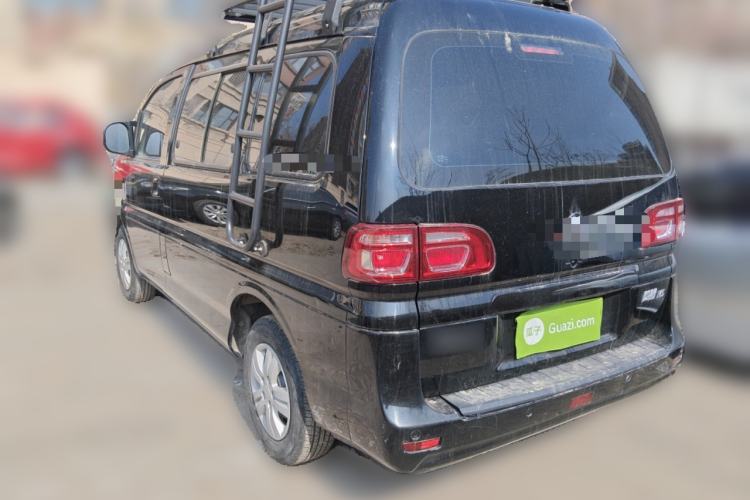 Used FORTHING Lingzhi 2022 M5 1.6L Practical Model 5 Seats
