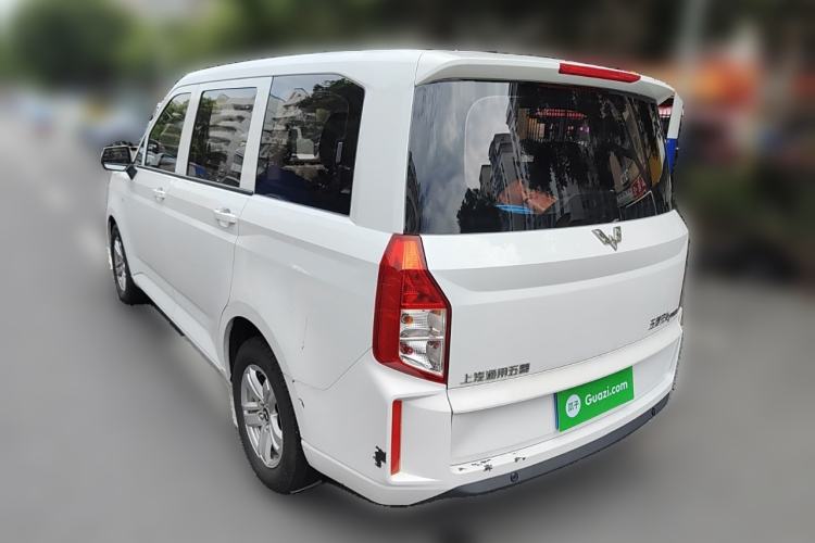 Used Wuling Hongguang PLUS 2019 1.5T Manual Comfort Version 7 Seats
