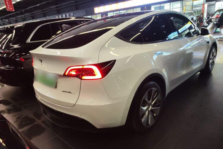 Used Tesla Model Y 2022 Rear-Wheel-Drive Version
