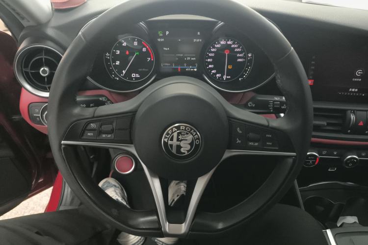 Used Alfa Romeo Giulia 2017 2.0T 200HP Luxury Edition