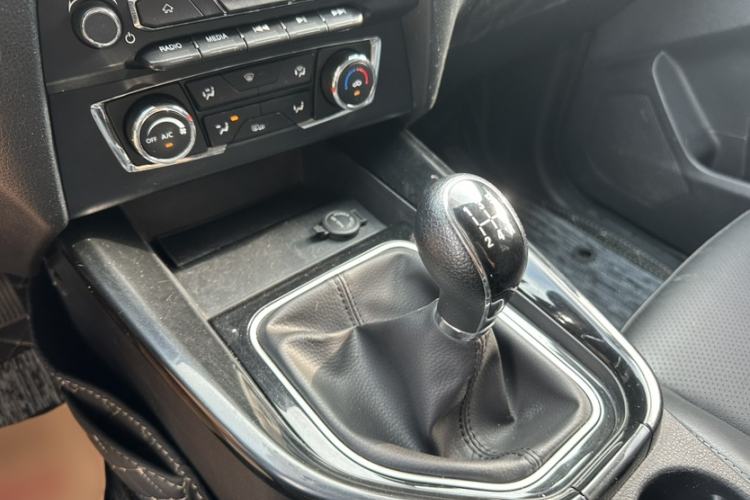 Used Dongfeng Fengon S560 2018 1.8L Manual Urban Model 7 Seats