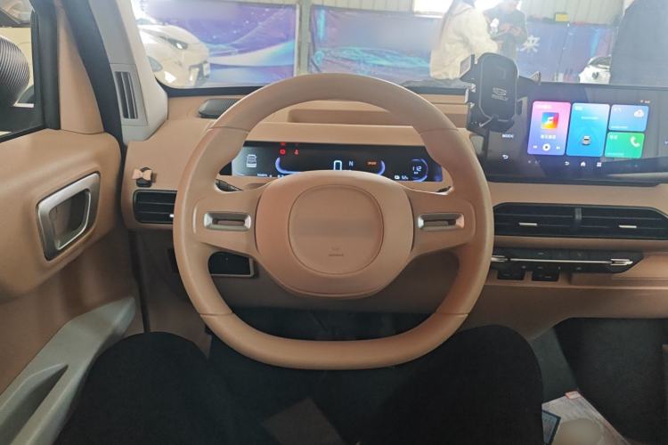 Used Geely Galaxy Panda 2023 Panda Mini 200km Endurance Bear
