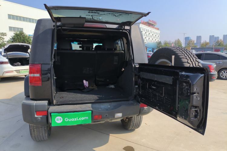 Used BAIC Off-Road BJ40 2017 40L 2.3T Automatic All-Wheel Drive Ring of the Tower Champion Edition
