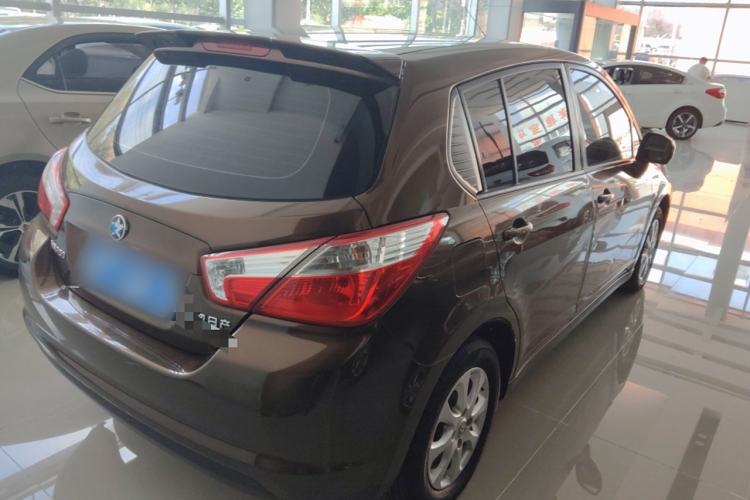 Used Venucia R50 2016 1.6L Automatic Elite Edition