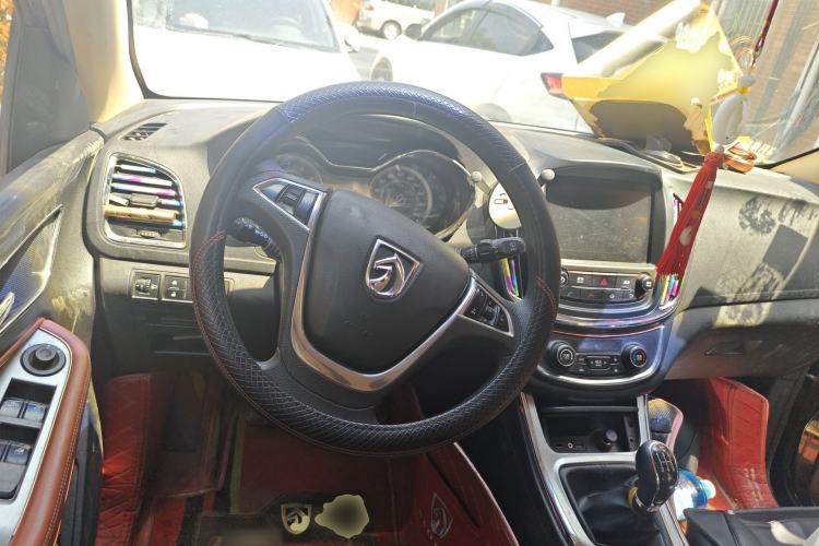 Used Baojun 560 2015 1.8L Manual Elite Edition
