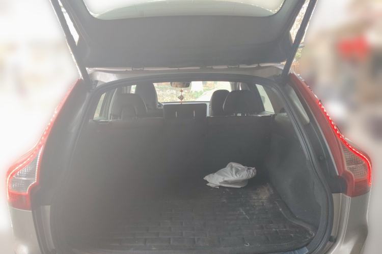 Used Volvo XC60 2015 T5 AWD Smart Drive Edition Trunk