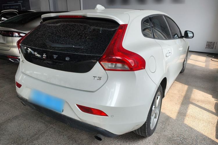 Used Volvo V40 2016 T3 Zhiyi Edition
