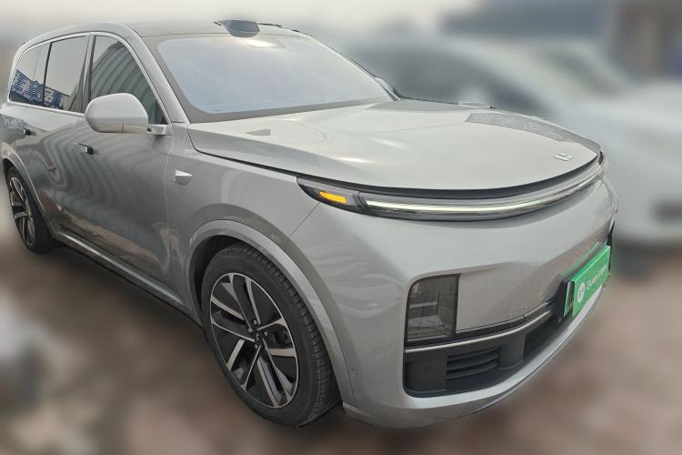 Used Li Auto L9 2022 Max model Front Right 45 Deg