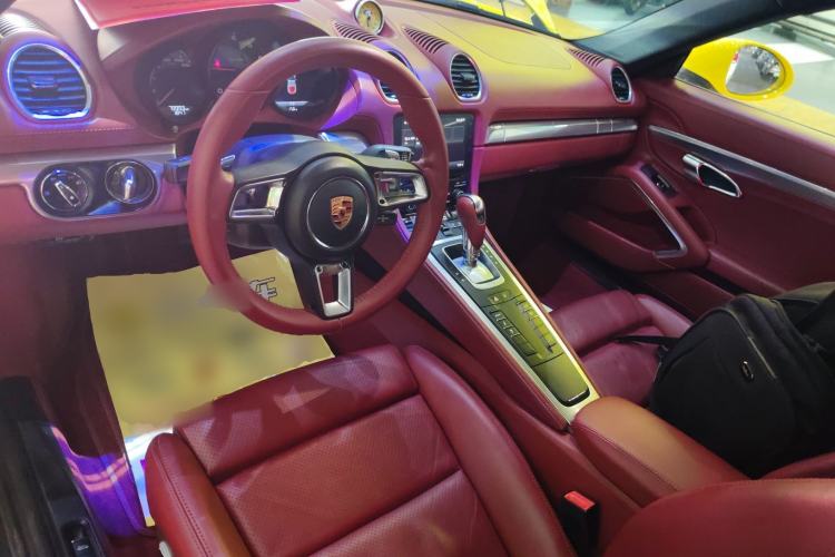 Used Porsche 718 2016 Cayman 2.0T
