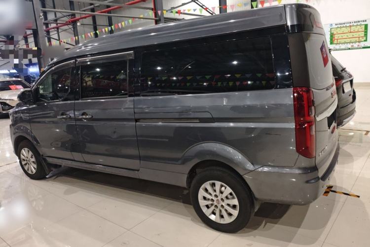 Used Jinbei Gold Hiace 2023 1.5L Passenger Vehicle Engineering Lion 5/6/7 Seater