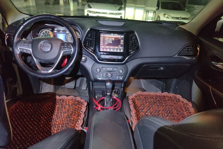 Used Jeep Cherokee 2019 2.0T Two-Wheel Drive Smart Enjoyment Version China VI