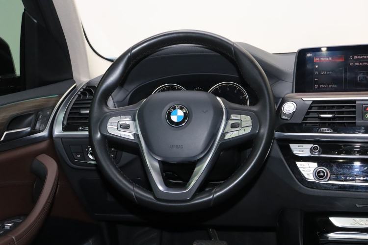 Used BMW X3 2019 xDrive28i Luxury Package Steering Wheel