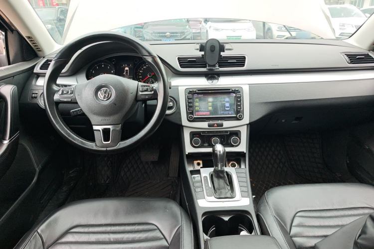 Used Volkswagen Magotan 2016 1.8TSI Smart Comfort Model Center Console