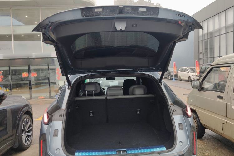 Used Lynk & Co 08 EM-P 2023 220km All-Wheel-Drive Performance Halo
