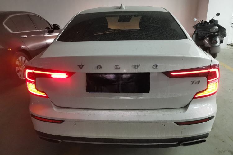 Used Volvo S60 2021 T4 Zhiyi Luxury Edition Rear