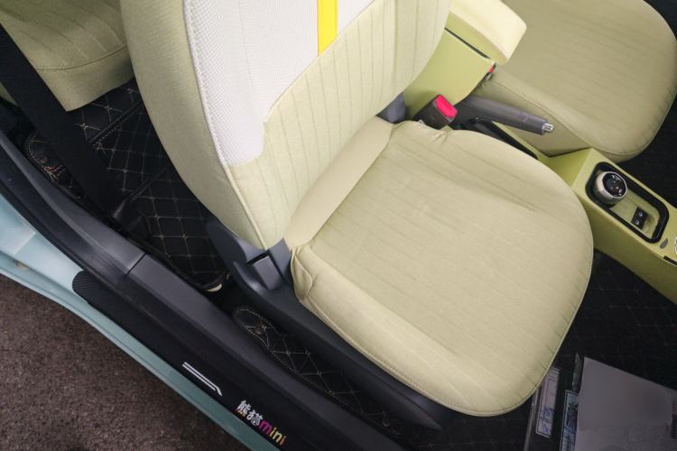 Used Geely Galaxy Panda 2023 Panda Mini 200km Endurance Bear Right Front Seat