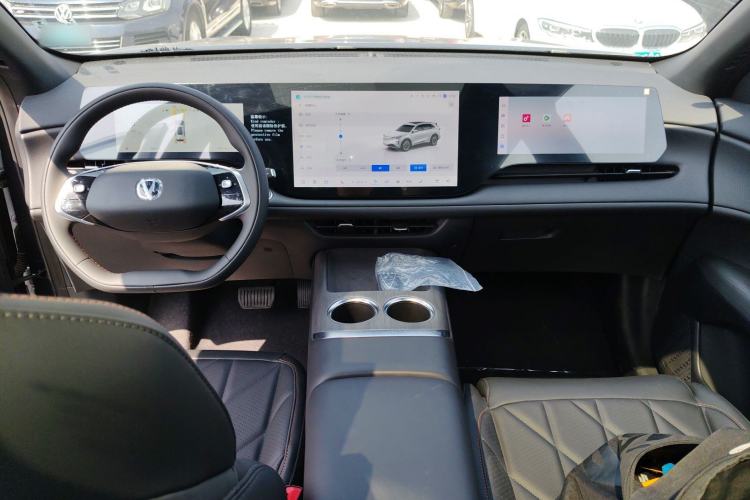 Used CHANGAN CS75 PLUS 2025 4th Generation UItra 2.0T New Blue Whale – Smart & Powerful Version