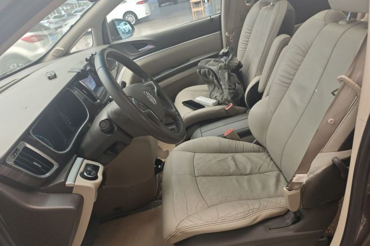 Used Buick GL8 2013 3.0L XT Luxury Business Flagship Edition Left Front Seat