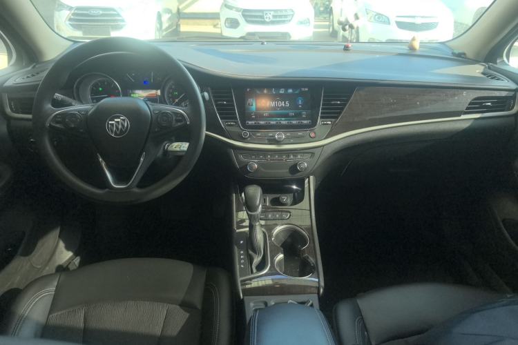 Used Buick Verano 2019 Sedan 20T Dual-Clutch Leading Model Center Console