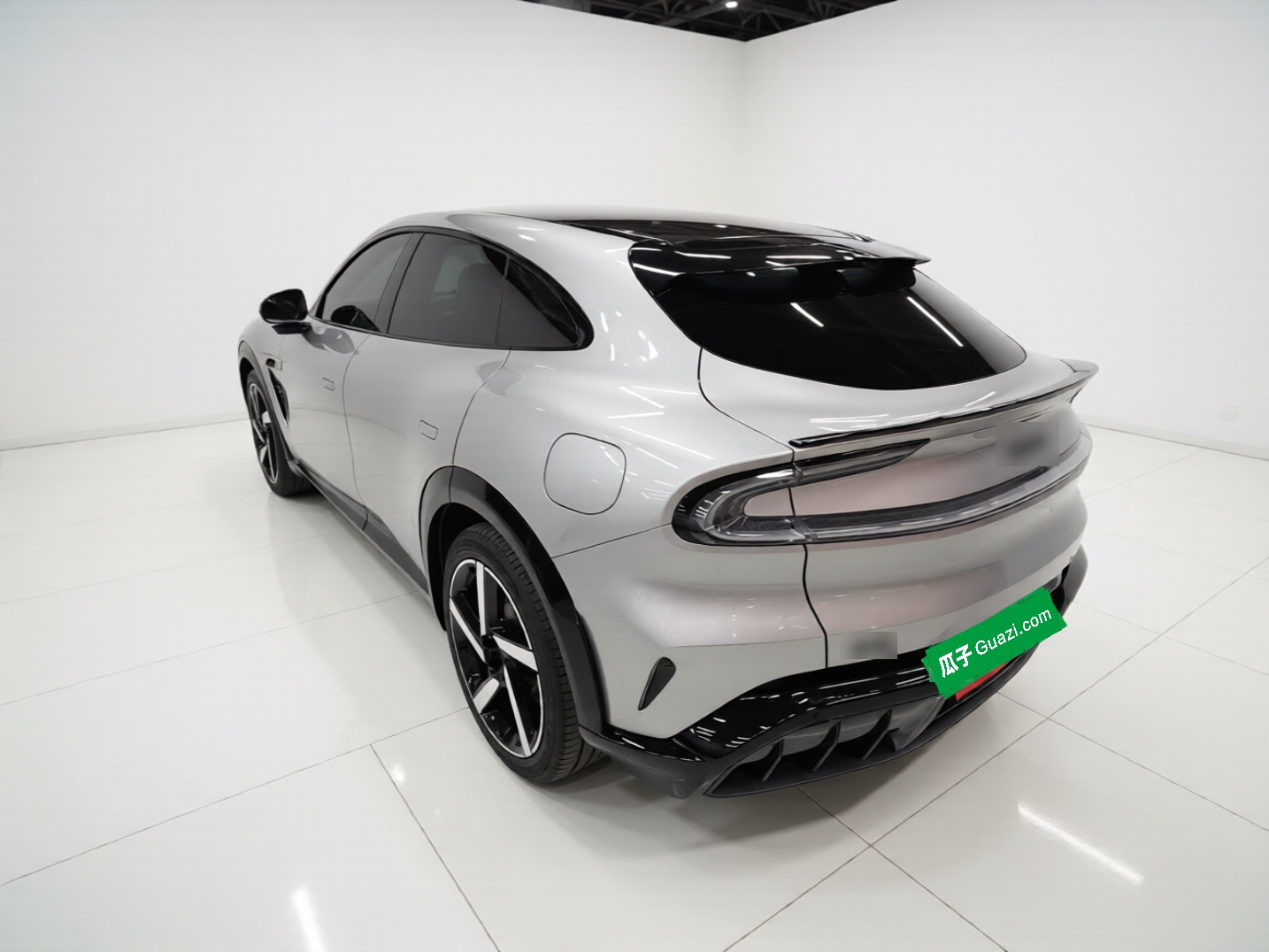 Xiaomi Auto YU7 2025 Ultra-Long Range All-Wheel Drive Pro Version — снимка 4