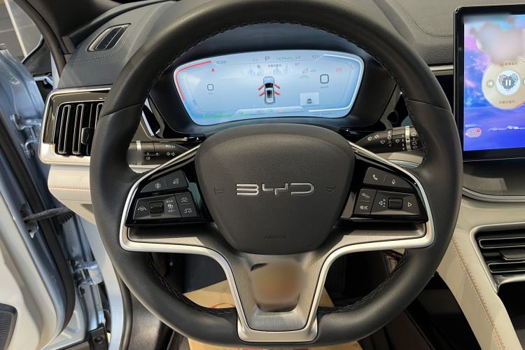 Used BYD Song PLUS New Energy 2024 HONOR Edition DM-i 110km Flagship PLUS
