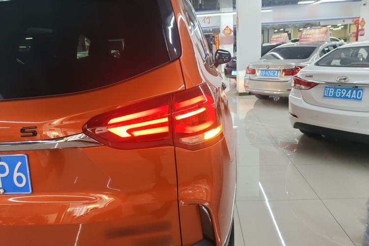 Used SAIC MAXUS D90 Pro 2020 2.0T Gasoline 4x4 Luxury Edition 6 Seats