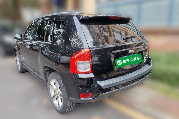 Used Jeep Compass 2011 2.0L two-wheel drive sport version
