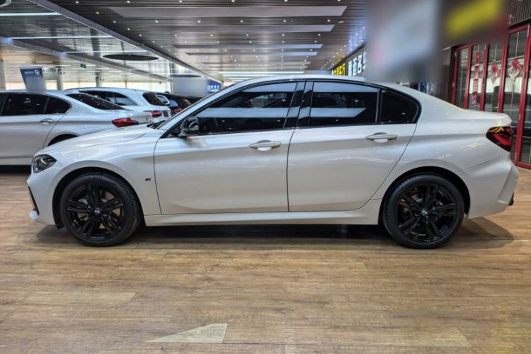 Used BMW 1 Series 2023 125i M Sport Night Edition Exterior 6