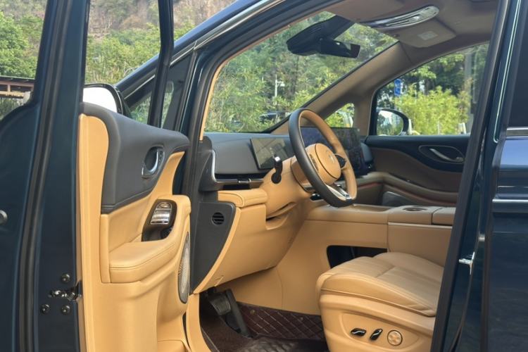 Used VOYAH Dream 2025 PHEV Four-Wheel-Drive Flagship Kunpeng Edition