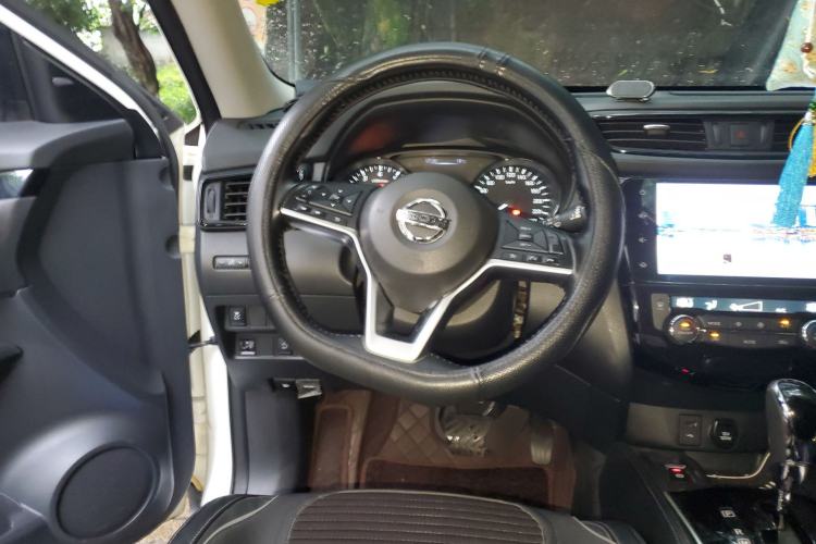 Used Nissan X-Trail 2021 2.0L CVT 2WD XL ITS SmartConnect Comfort Edition Steering Wheel