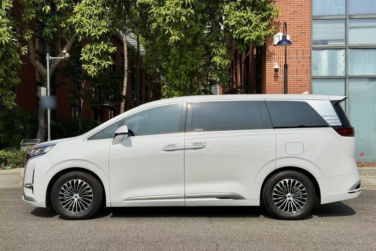 Used Denza D9 2022 DM-i 970 Four-Wheel Drive Prestige Model