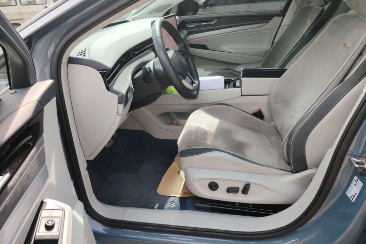 Used Volkswagen ID.7 VIZZION 2024 First Edition Driver Seat