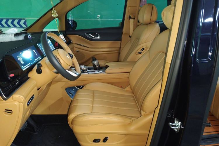 Used VOYAH Dream 2024 PHEV Extended-Range Premium Edition Left Front Seat