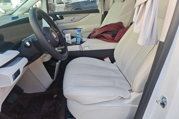 Used Buick GL8 New Energy 2024 Lu Zun Deluxe Edition 7-Seater
