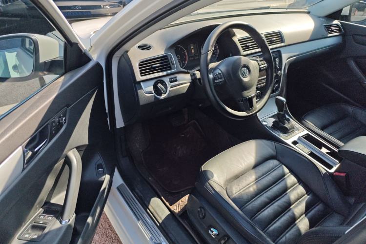 Used Volkswagen Passat 2013 1.8TSI DSG Prestige Edition Driver Seat
