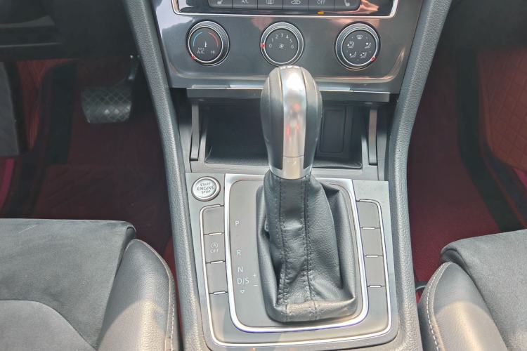 Used Volkswagen Golf 2018 230TSI Automatic Luxury Version