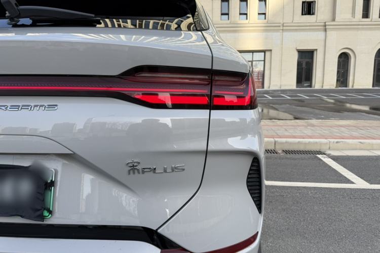 Used BYD Song PLUS New Energy 2023 Champion Edition EV 520KM Prestige Model
