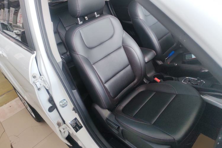 Used CHANGAN CS35 2016 1.6L Automatic Luxury Model China IV Standard Right Front Seat