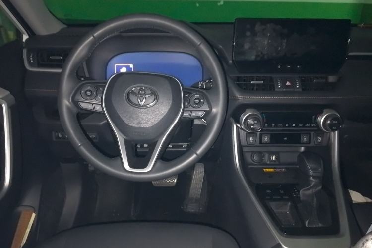 Used Toyota RAV4 2024 2.0L CVT Two-Wheel Drive Fashion Plus Edition
