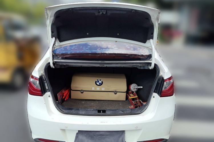 Used Soueast V5 Lingzhi 2014 1.5L Manual Luxury Model