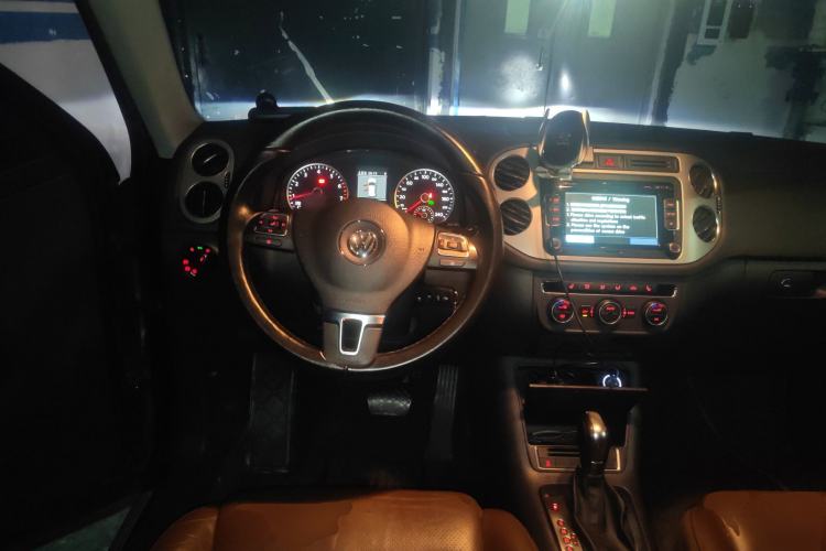 Used Volkswagen Tiguan L 2013 1.8 TSI Automatic All-Wheel Drive Luxury Model
