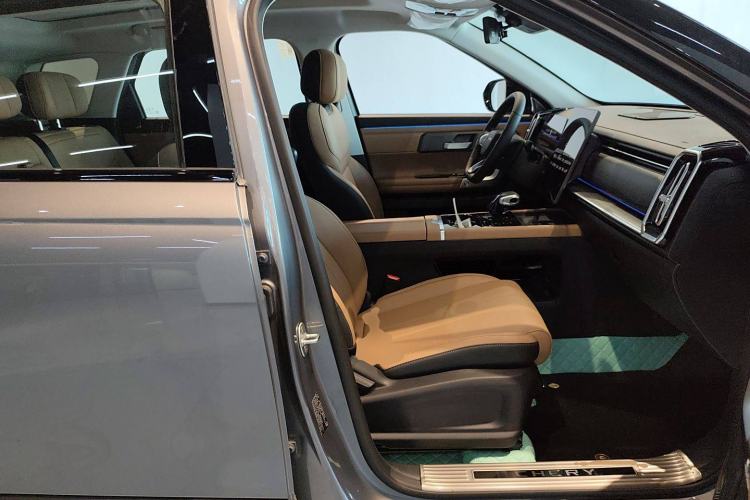 Used Chery Tiggo 7 2025 High-Energy Edition 1.6T Yu+ Four-Wheel-Drive Version
