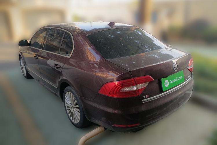 Used Skoda Superb 2013 1.8TSI Automatic Yashi Edition
