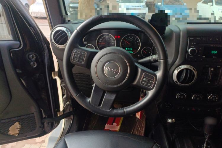 Used Jeep Wrangler 2015 3.0L Sahara Four-Door Comfort Edition
