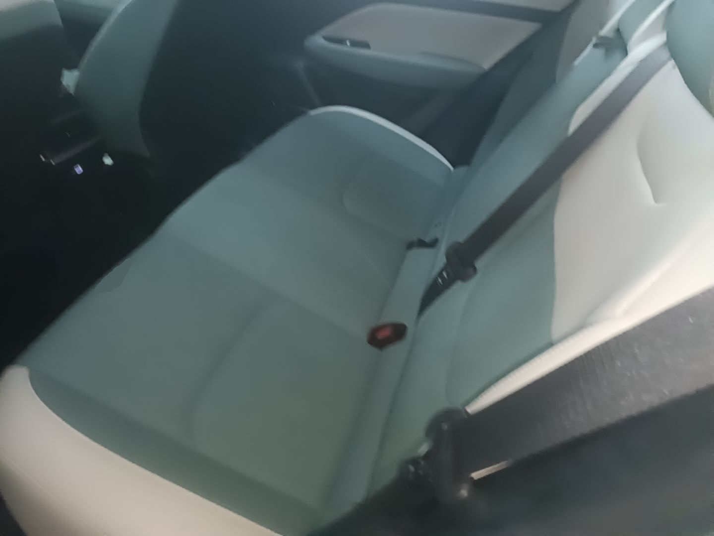 Geely Auto Emgrand L HiP 2022 1.5TD-DHT Pro 100KM Super Rui — снимка 20