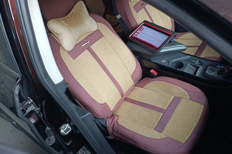 Used JMC Yusheng S330 2016 1.5L GTDi Automatic Two-Wheel Drive Comfort Edition
