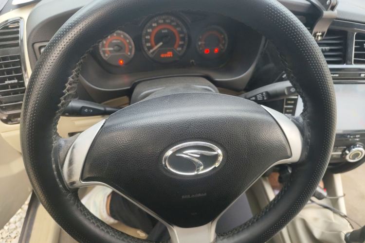 Used Soueast V3 Lingyue 2014 1.5L Manual Entry-Level Version
