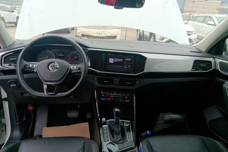 Used Volkswagen Tayron 2020 330TSI Two-Wheel Drive Luxury Smart Connectivity Version Center Console